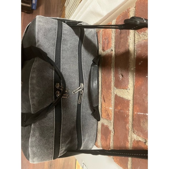 NWOT Solo Grey Impulse Duffel Bag Travel Holiday Gym - Picture 9 of 12